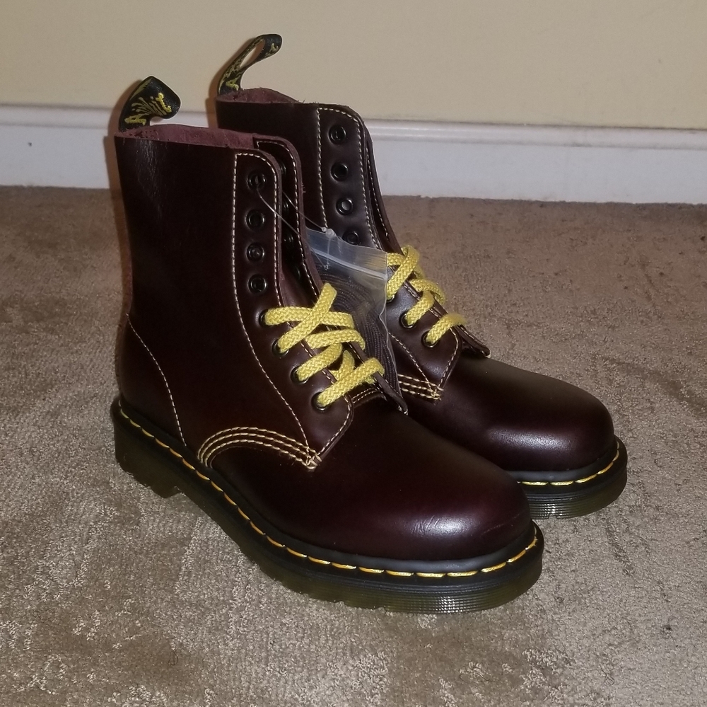 Dr. Martens 1460 Pascal  Atlas 26243601 Oxblood Women's Size 6/ Men's 5.